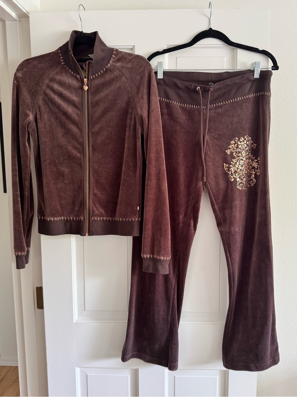VTG Y2K Twisted Heart Velour Tracksuit Brown Embroidered Beaded Medium EUC